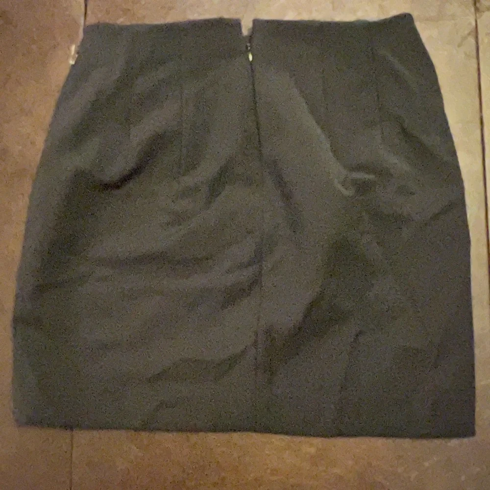 Mini skirt, Express - Picture 2 of 9
